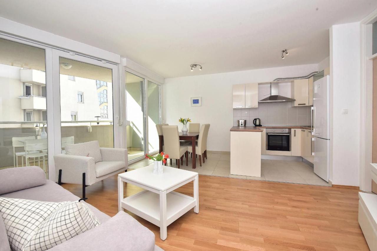 Sunshine Apartment Makarska Exteriör bild